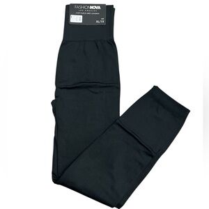 NWT Fashion Nova Cozy Fleece Lined Leggings - Black XL/1X